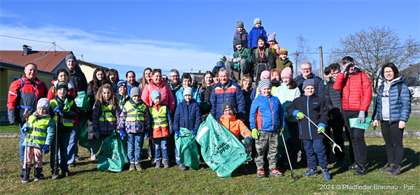 Und auch in der Pfadfindergruppe Braunau waren besonders viele Kinder voller Eifer dabei, unsere Umwelt vom Müll zu befreien. 